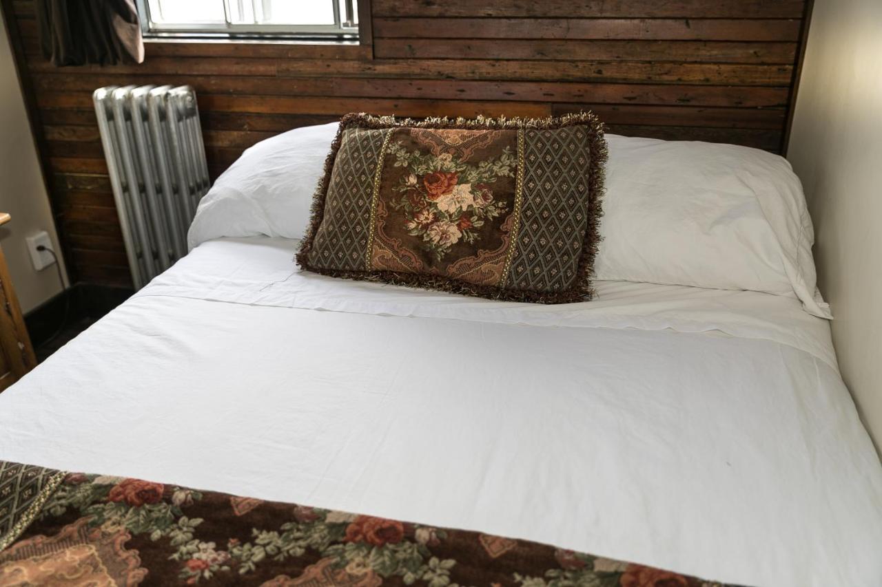 The Cochrane Rockyview Hotel Dış mekan fotoğraf